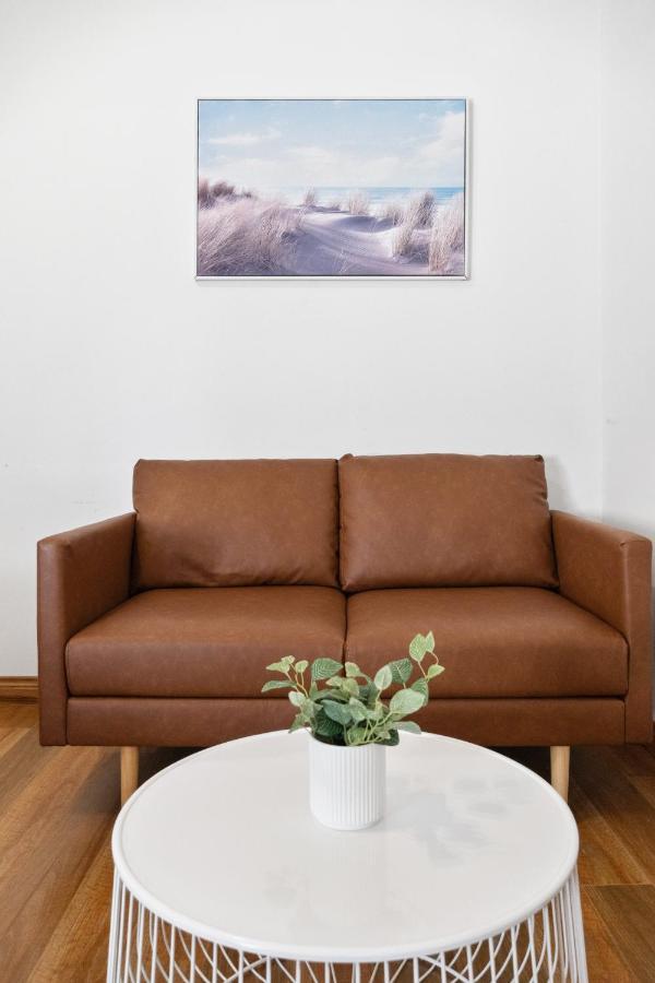 Spacious 1 Bedroom Guest House With Free Parking Sydney Exterior photo