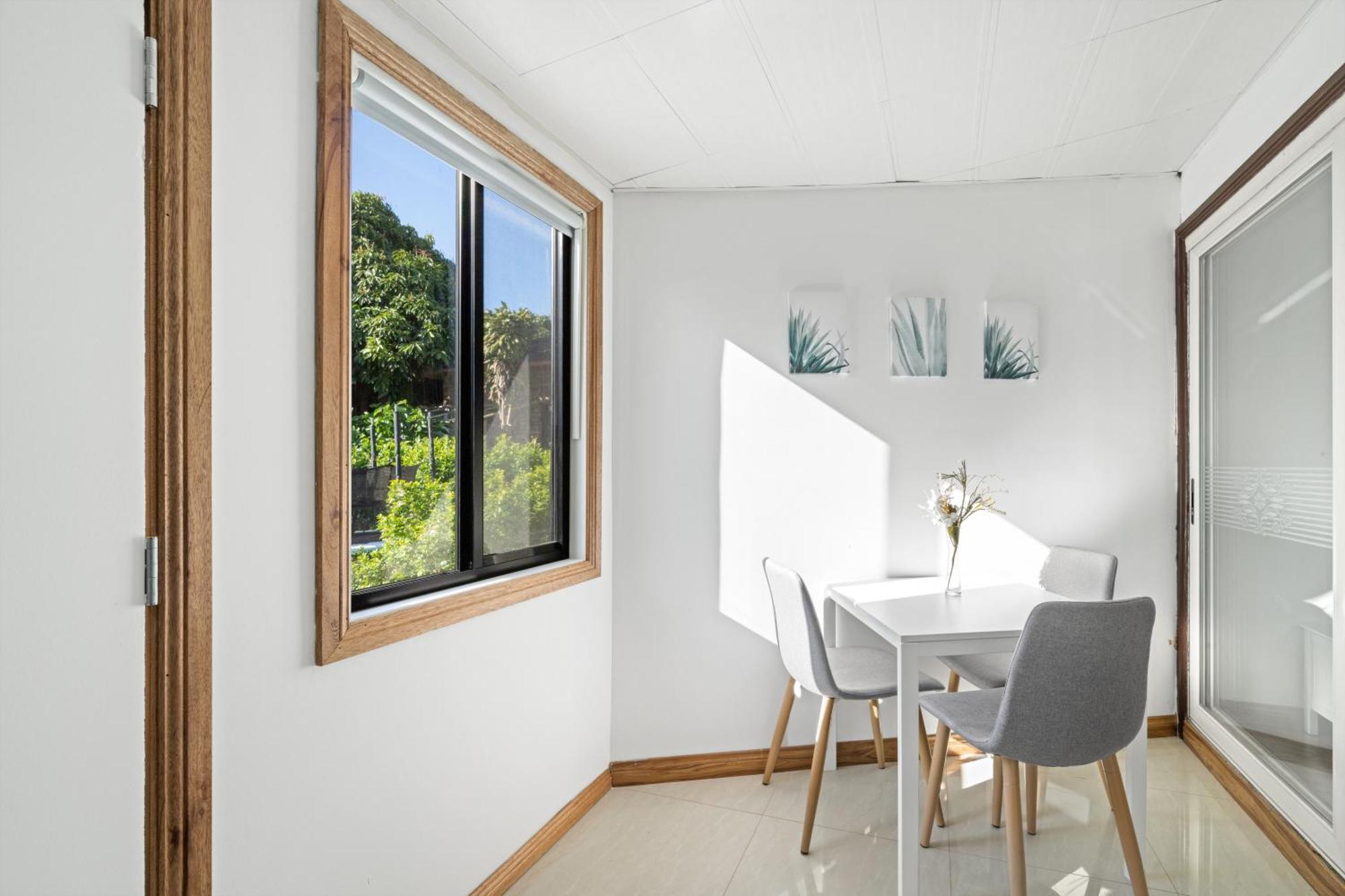 Spacious 1 Bedroom Guest House With Free Parking Sydney Exterior photo